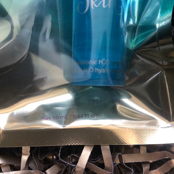 Tarte Sea Mermaid Skin Hyaluronic H2O Serum - Picture 3 of 9